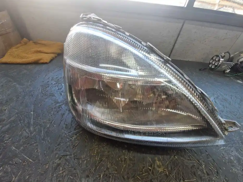 Lampa Prawy Przód MERCEDES A KLASA 1305.235.515