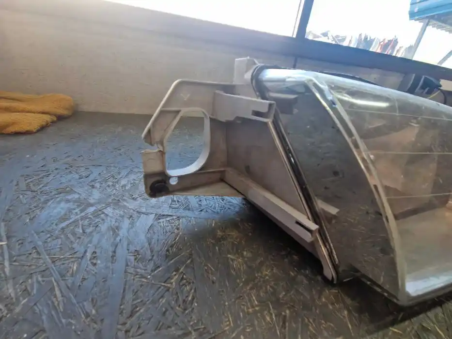 Lampa Prawy Przód MAZDA 323 F VI (BJ) 305.235.393