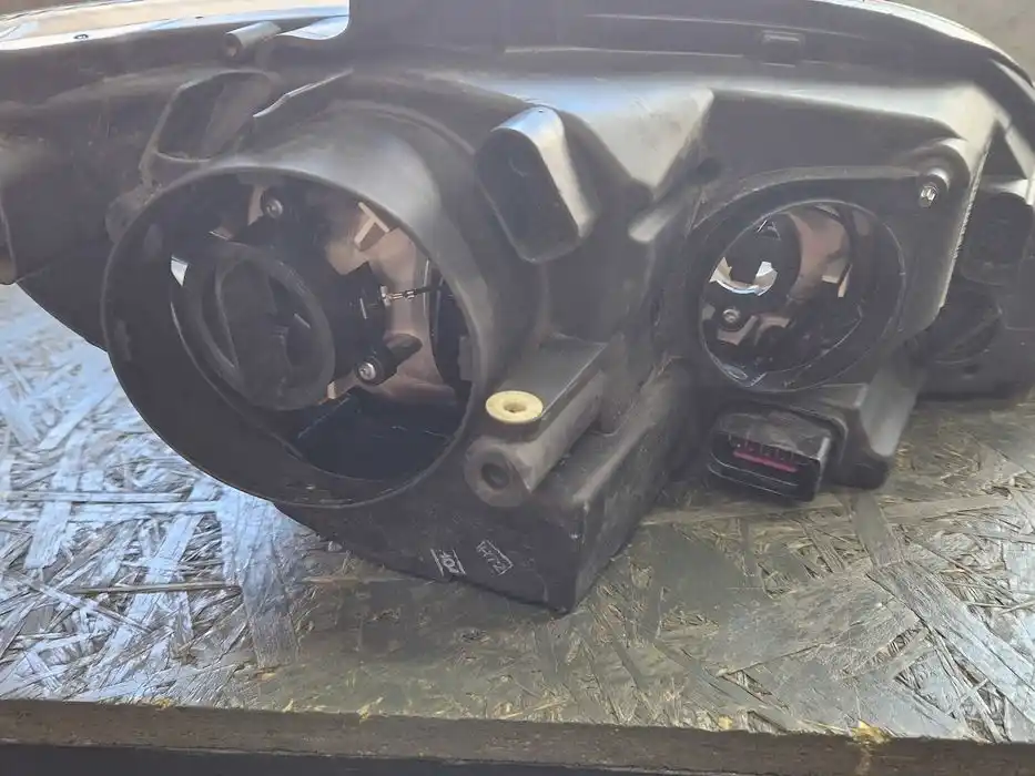 Lampa Lewy Przód VW Golf VI 5M1.941.005.G