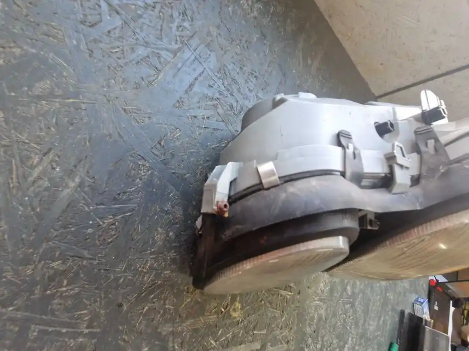 Lampa Lewy Przód MERCEDES-BENZ W210 150.60.7-00 LI