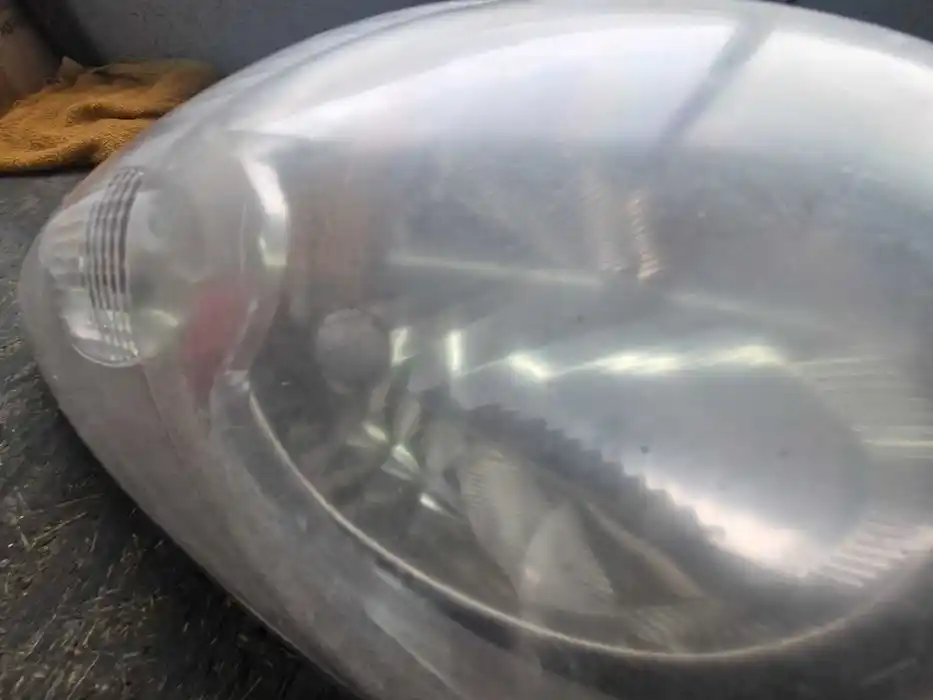 Lampa Lewy Przód CITROEN C1 I 890.324.02