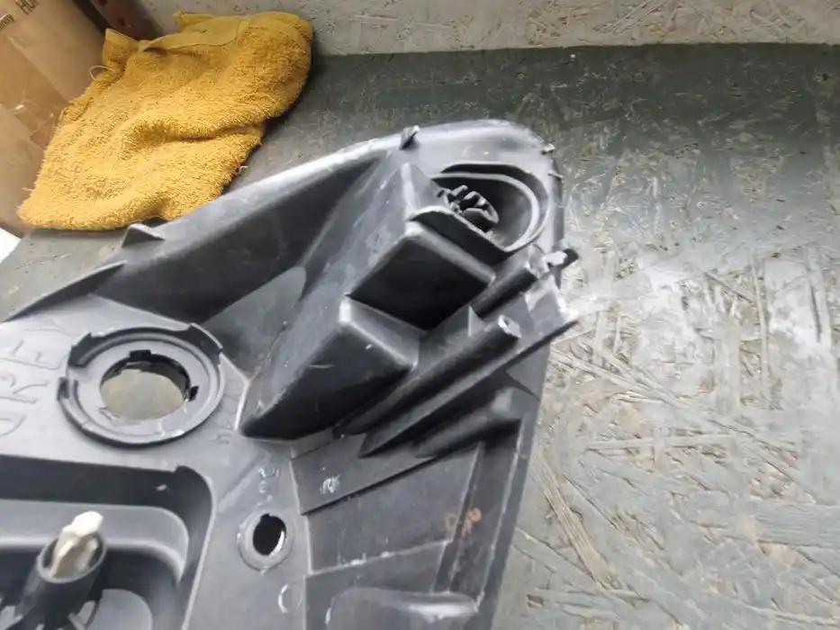 Lampa Lewy Przód CITROEN C1 I 890.324.02