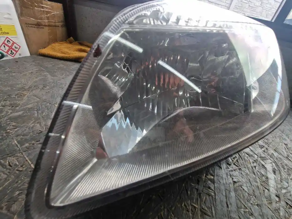 Lampa Lewy Przód Skoda Fabia II