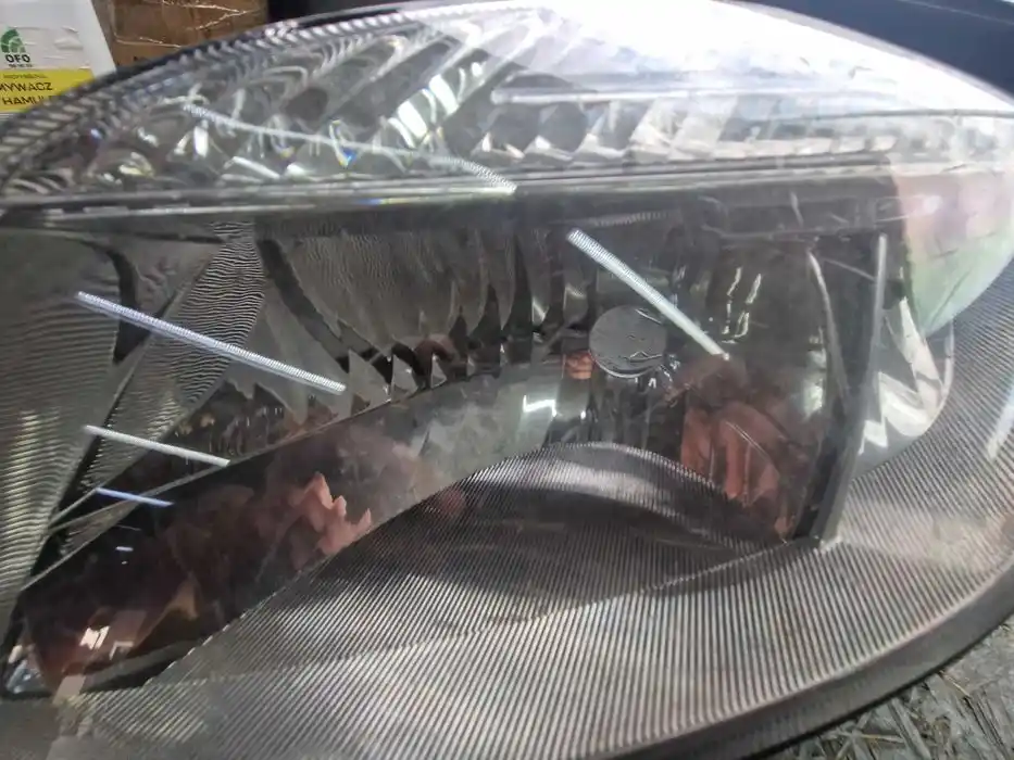 Lampa Lewy Przód Skoda Fabia II
