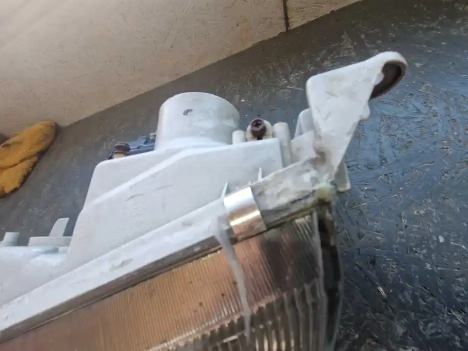 Lampa Lewy Przód Mazda 626