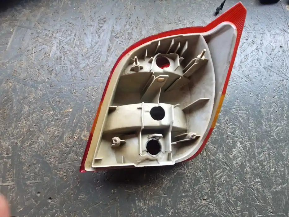 Lampa Lewy Tył Ford Fiesta 89-95