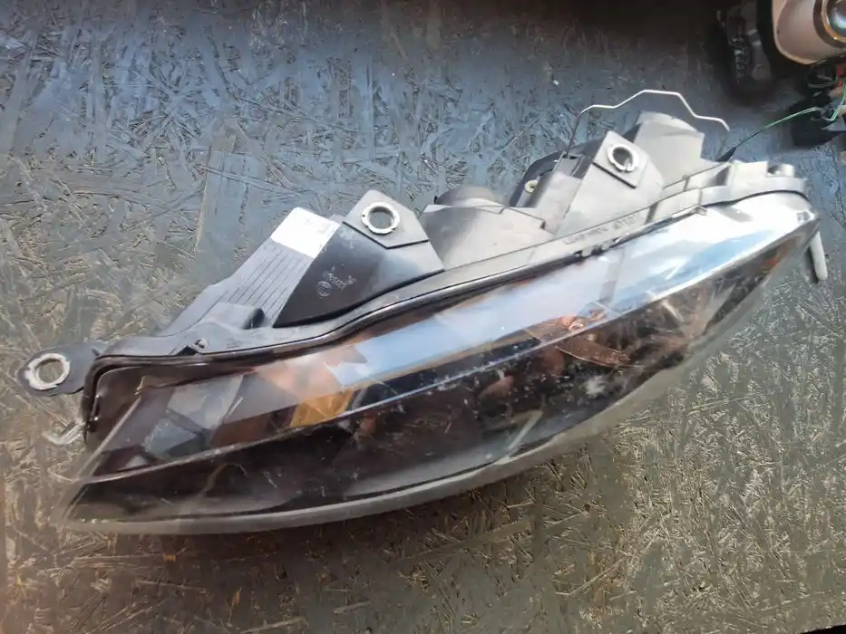 Lampa Lewy Przód VW GOLF VI 5K1.941.005.J