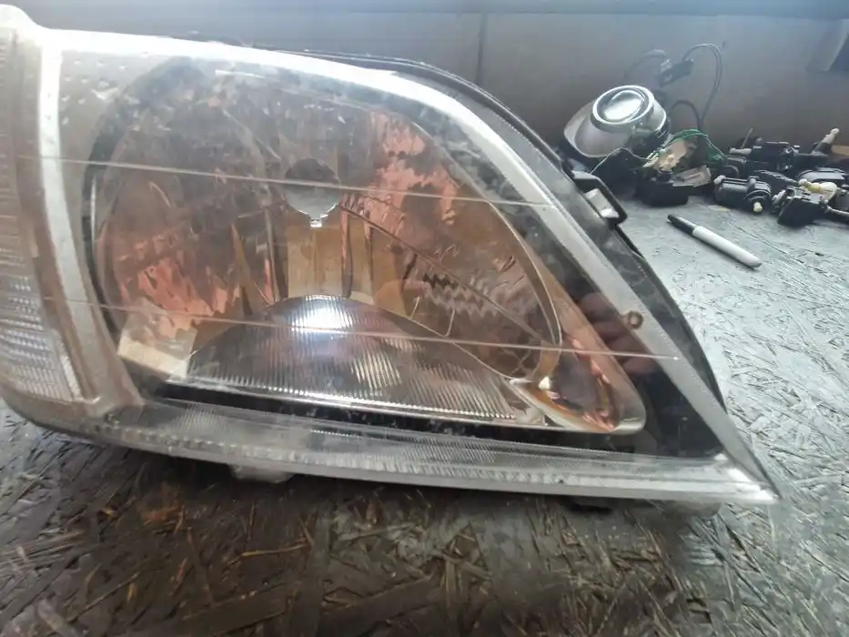 Lampa Prawy Przód DACIA LOGAN I 820.021.10.06