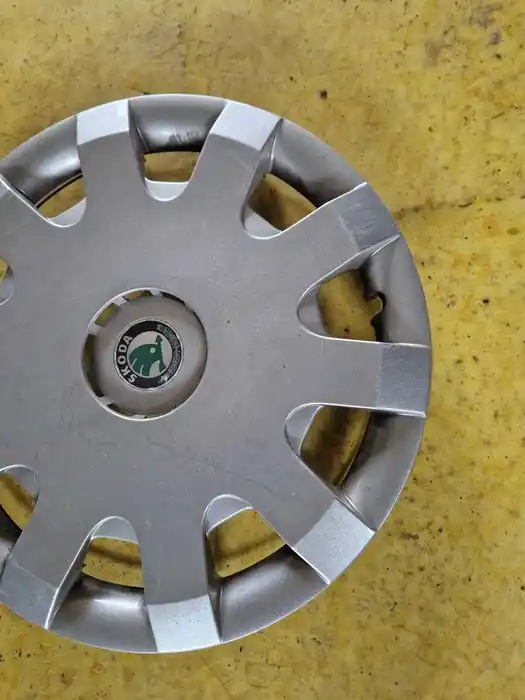 Oryginalny Kołpak Skoda 15'' 1U0.601.147D