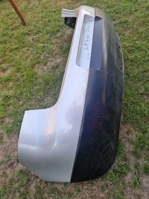Zderzak Tył Vw Golf V 3D kod lak.LA7W