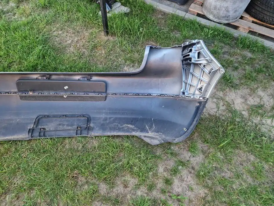 Zderzak Tył Vw Golf V 3D kod lak.LA7W