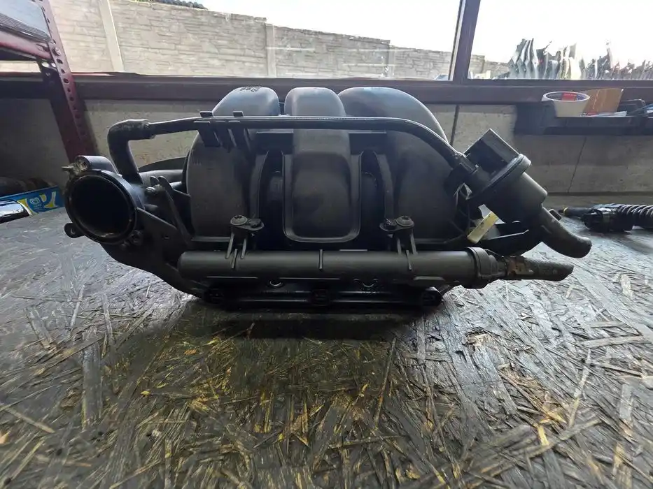 Kolektor Ssacy Vw Audi Seat Skoda 1.0 CHY 04C.133.201.H Z Wtryskami