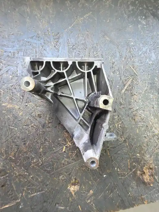Łapa Silnika Vw Audi Seat Skoda 1.9 TDI 038.199.207.A