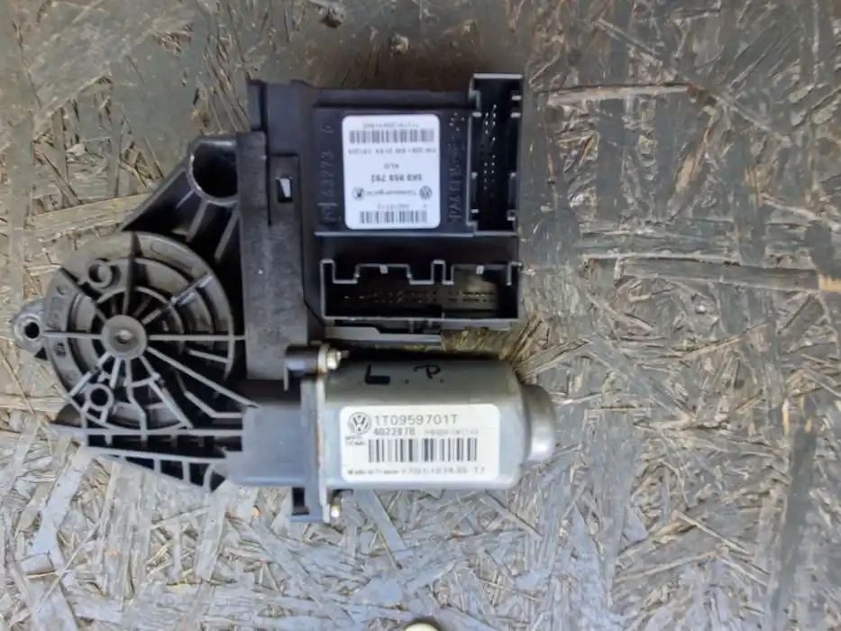 Silniczek Podnoszenia Szyby Skoda Octavia II FL L.P 1T0.959.701T