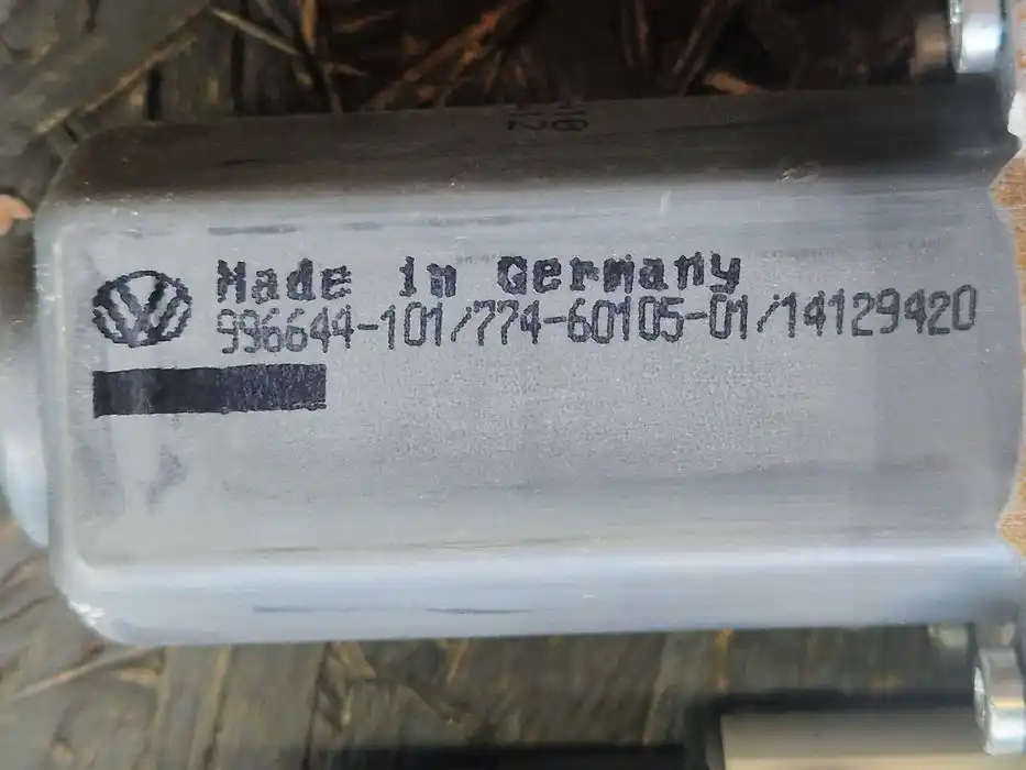 Silniczek Podnoszenia Szyby Skoda Octavia II FL Prawy Tył 5K0.959.704A