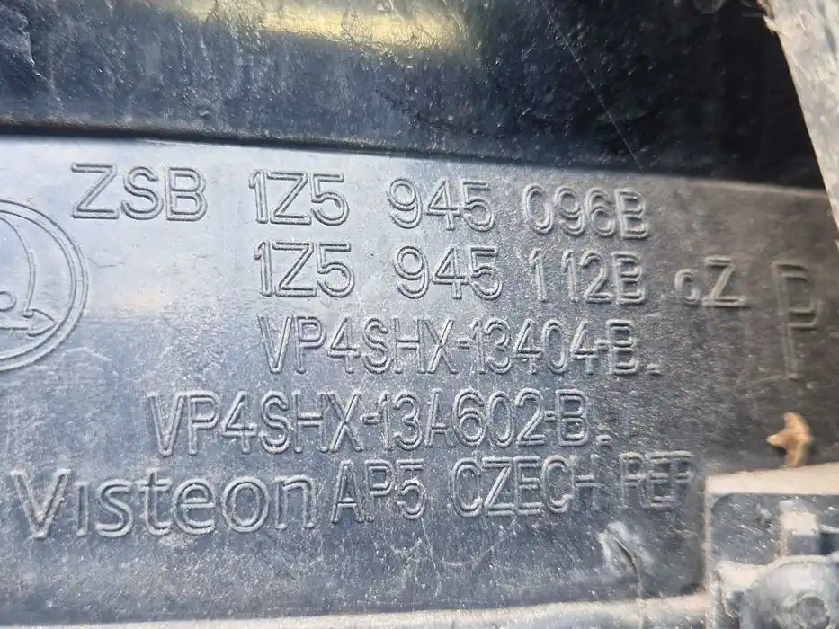 Lampa Prawy Tył Skoda Octavia II HB 1Z5.945.096B