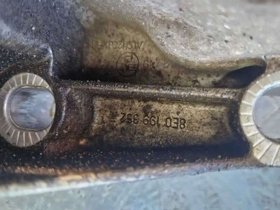 Łapa Silnika Prawa Seat Exeo Audi A4 B7 8E0.199.352.N