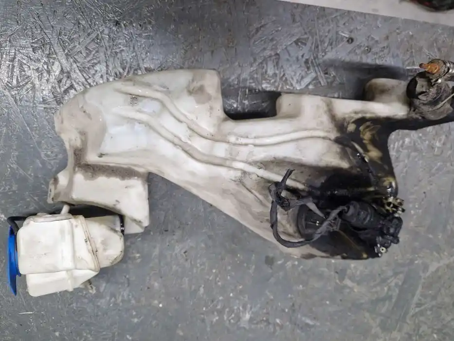 Zbiorniczek Płynu Spryskiwaczy Seat Exeo Audi A4 B7 8E0.955.451.AR