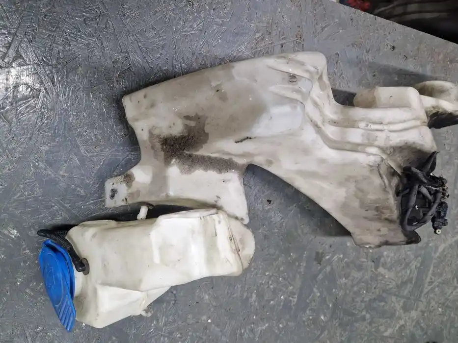 Zbiorniczek Płynu Spryskiwaczy Seat Exeo Audi A4 B7 8E0.955.451.AR
