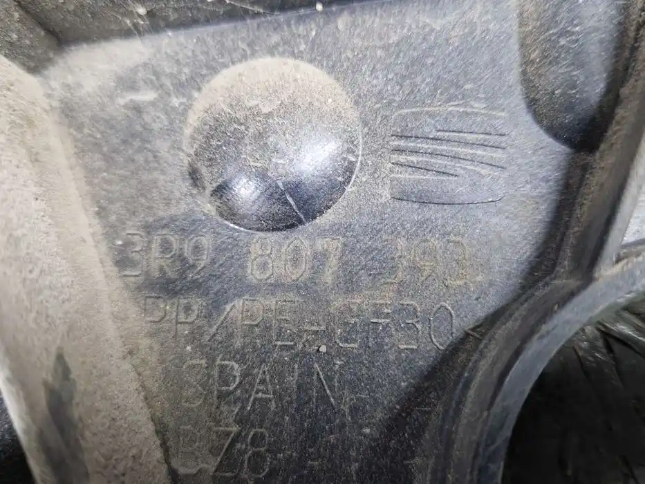 Ślizg zderzaka Lewy Tył Seat Exeo 3R9.807.393