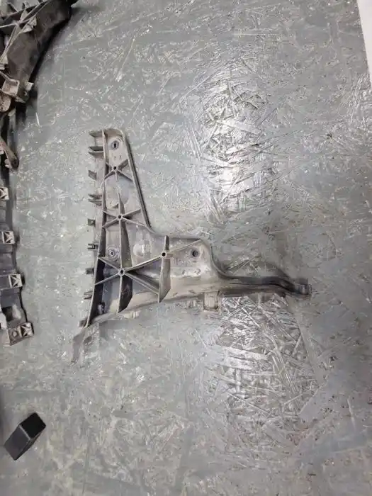 Ślizg zderzaka Lewy Tył Seat Exeo 3R9.807.393