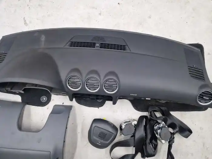 Deska Seat Exeo 2012r Kpl Poduszki Pasy