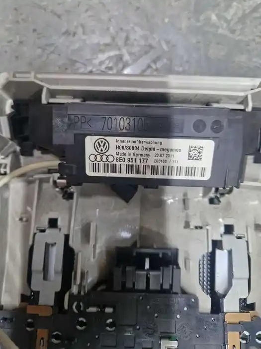 Lampka Podsufitki Seat Exeo Audi A4B7 8E0.951.177
