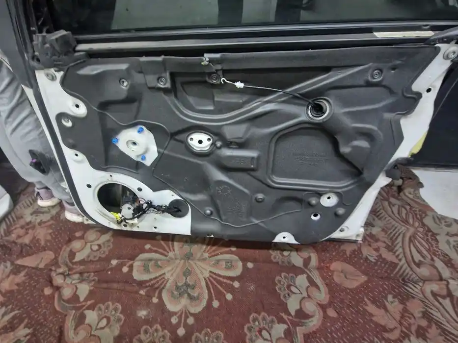 Drzwi Prawy Przód Seat Exeo Kombi LB9A