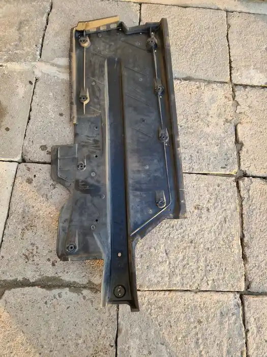 Osłona Podwozia Lewa Seat Ibiza IV 6J 6Q0.825.201.H