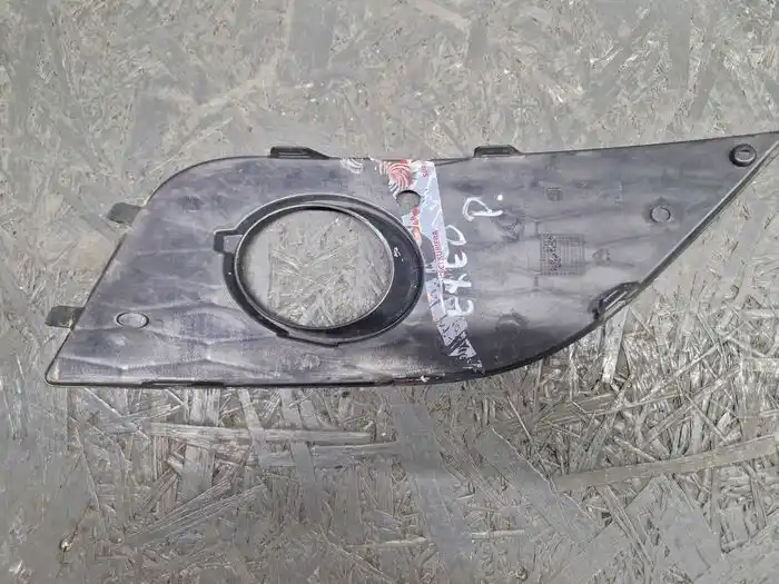 Kratka Zderzaka Prawa Seat Exeo 3R0.853.666.A