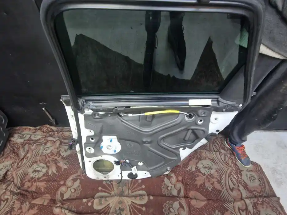 Drzwi Prawy Tył Seat Exeo Kombi LB9A