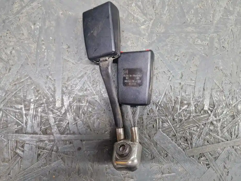 Zapinka Pasów Tył Seat Exeo 3R0.857.739.A