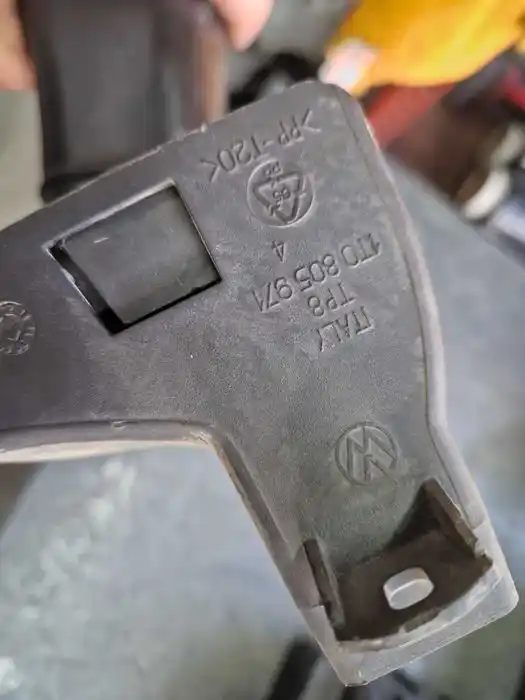Wlot Powietrza Audi Seat Vw Skoda 1T0.805.971
