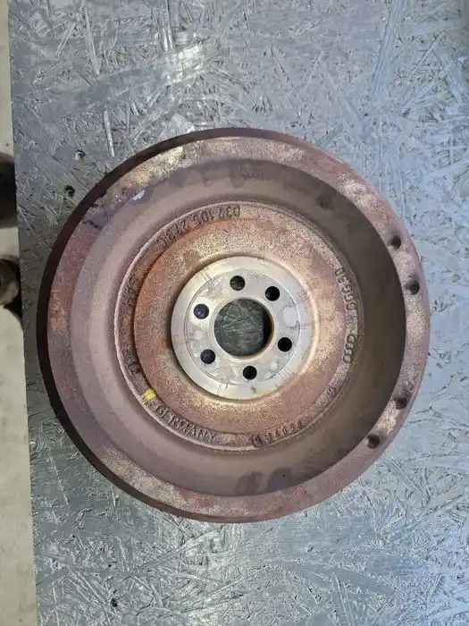 Sztywne Koło Sprzęgło 1.9 TDI-1.6TDI Audi Seat Vw Skoda 037.105.273.C