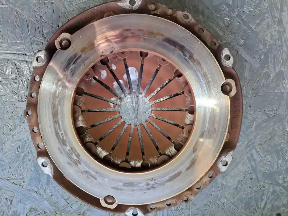 Sztywne Koło Sprzęgło 1.9 TDI-1.6TDI Audi Seat Vw Skoda 037.105.273.C