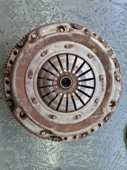 Sztywne Koło Sprzęgło 1.9 TDI-1.6TDI Audi Seat Vw Skoda 037.105.273.C