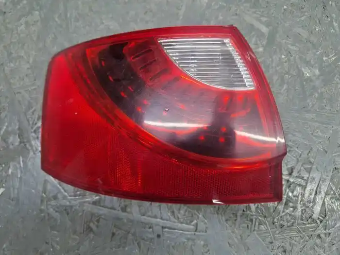 Lampa Lewy Tył Błotnik Kombi Eu Seat Exeo 3R9.945.095.B