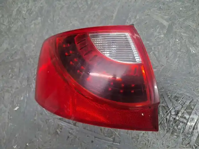 Lampa Lewy Tył Błotnik Kombi Eu Seat Exeo 3R9.945.095.B