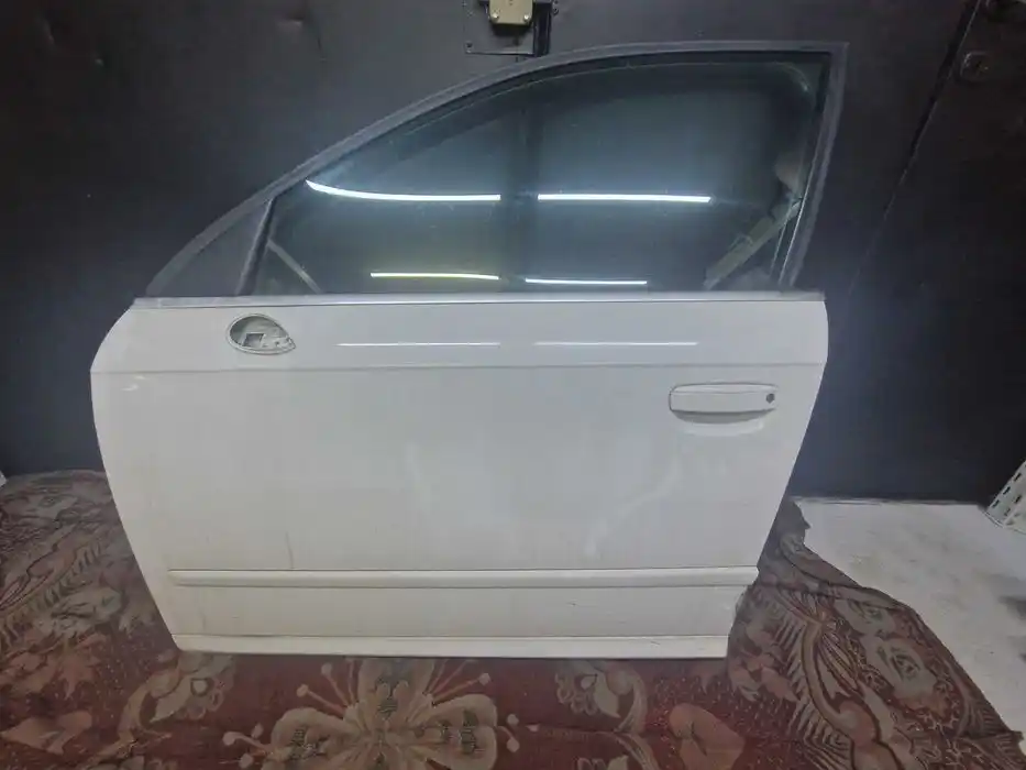 Drzwi Lewy Przód Seat Exeo Kombi LB9A