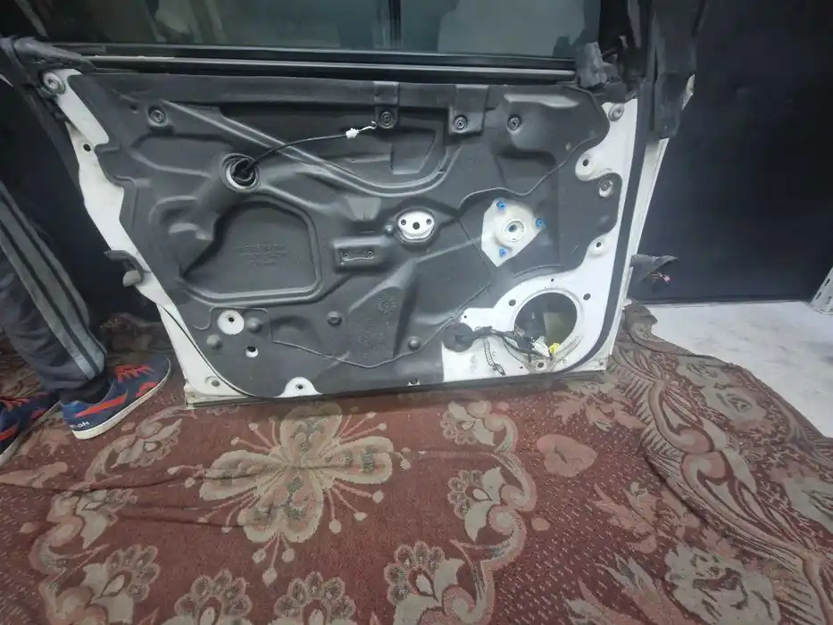 Drzwi Lewy Przód Seat Exeo Kombi LB9A