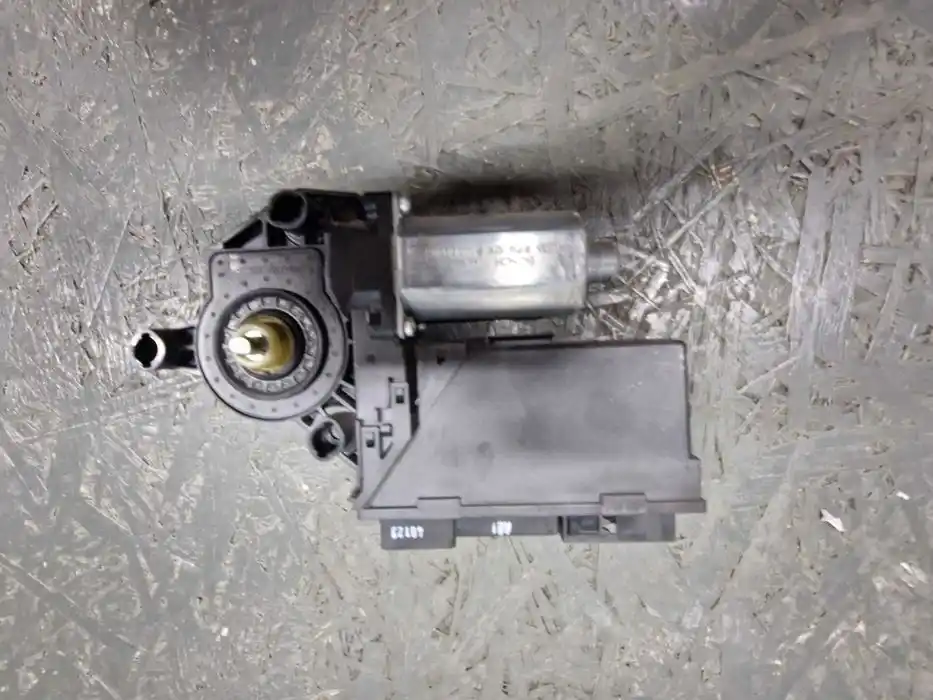 Silniczek Podnoszenia Szyby Seat Exeo L.T 8E0.959.801.E
