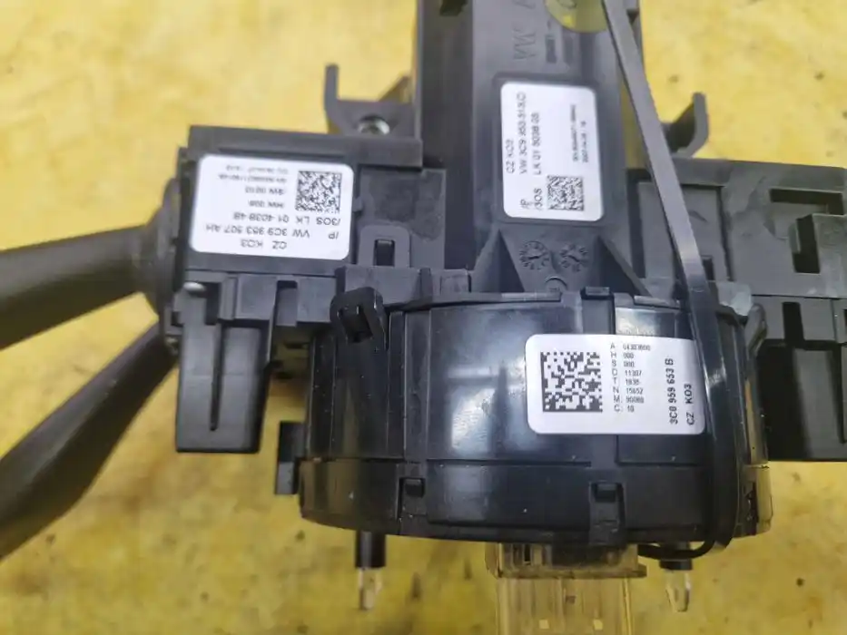 Przełącznik Zespolony Manetka Vw Passat B6 Kombi 3C9.953.513.C