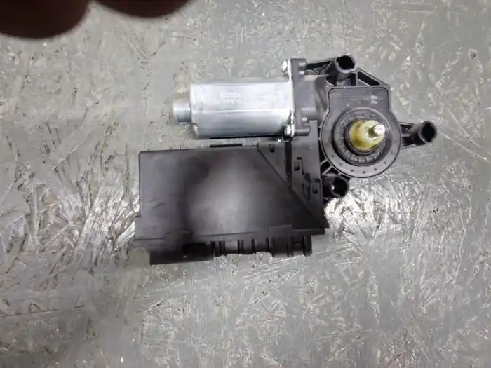 Silniczek Podnoszenia Szyby Seat Exeo P.T 8E0.959.802.E