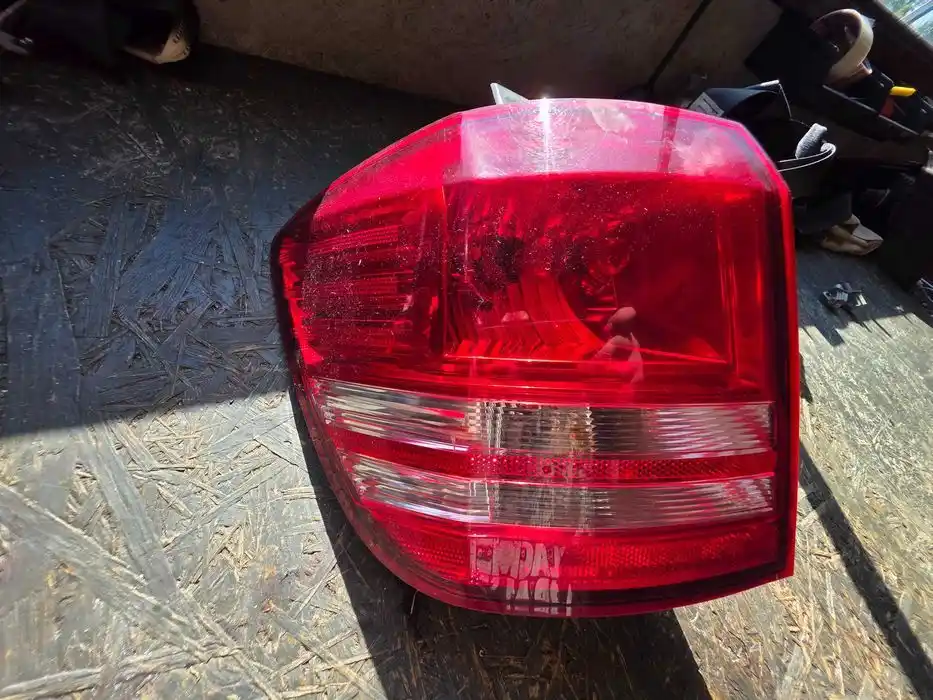 Lampa Lewy Tył Błotnik Dodge Journey I 05067785AB
