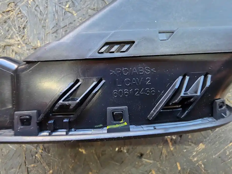 Kratka Nawiewu Lewa Dodge Journey I 60612438