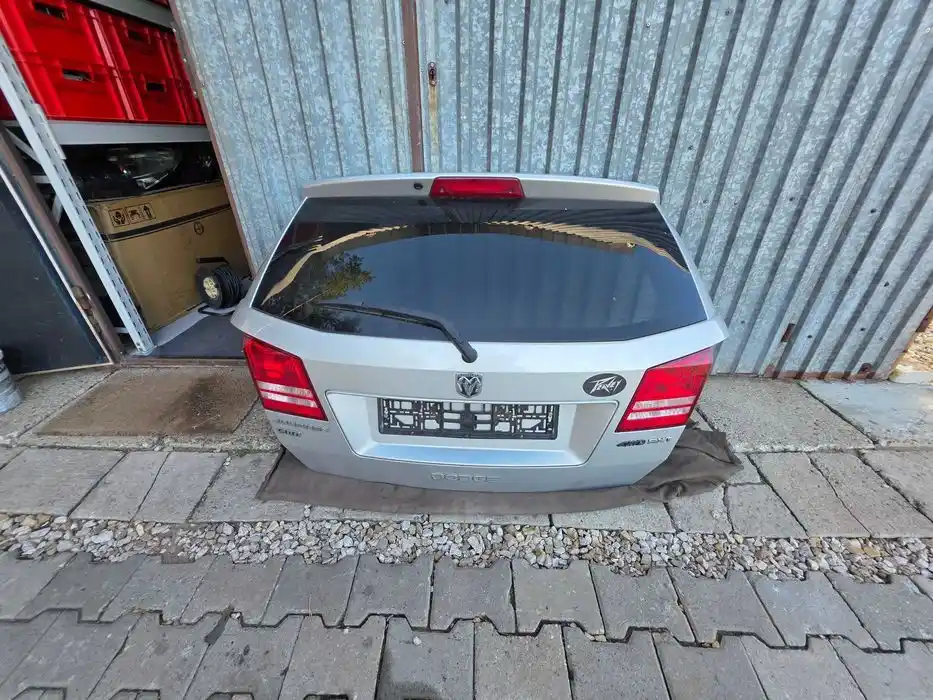 Klapa Tył Dodge Journey I