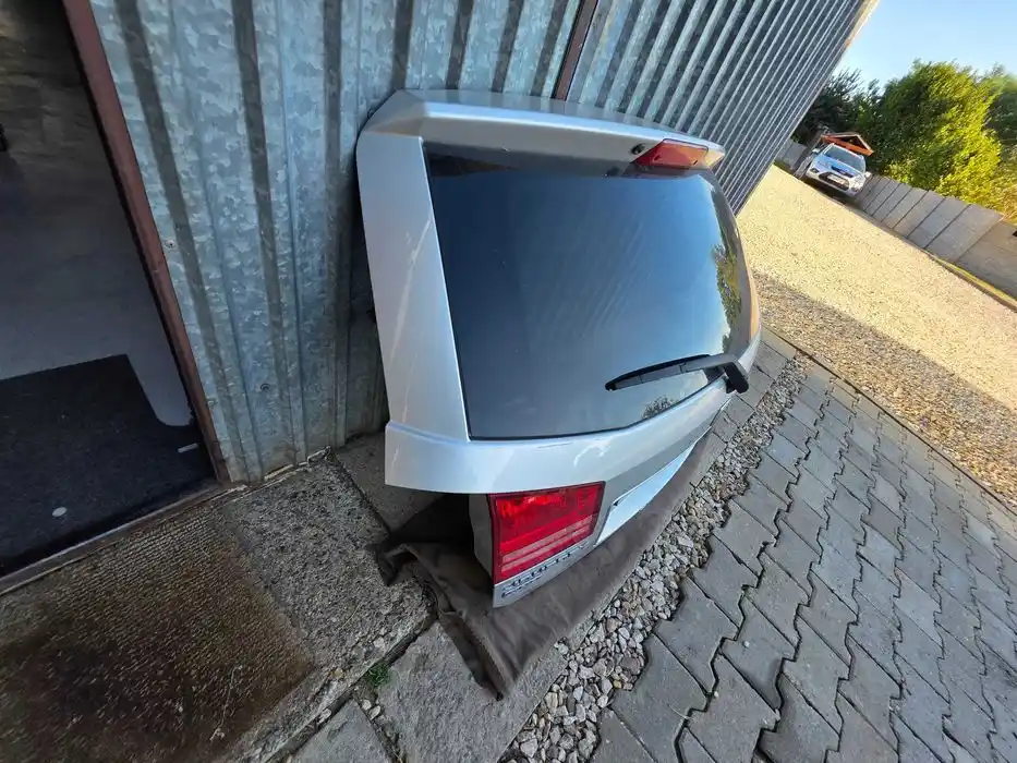 Klapa Tył Dodge Journey I