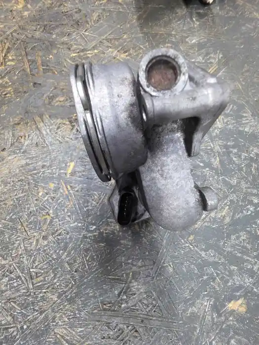 Klapa Gaszaca 2.0 CRD 03G128063B