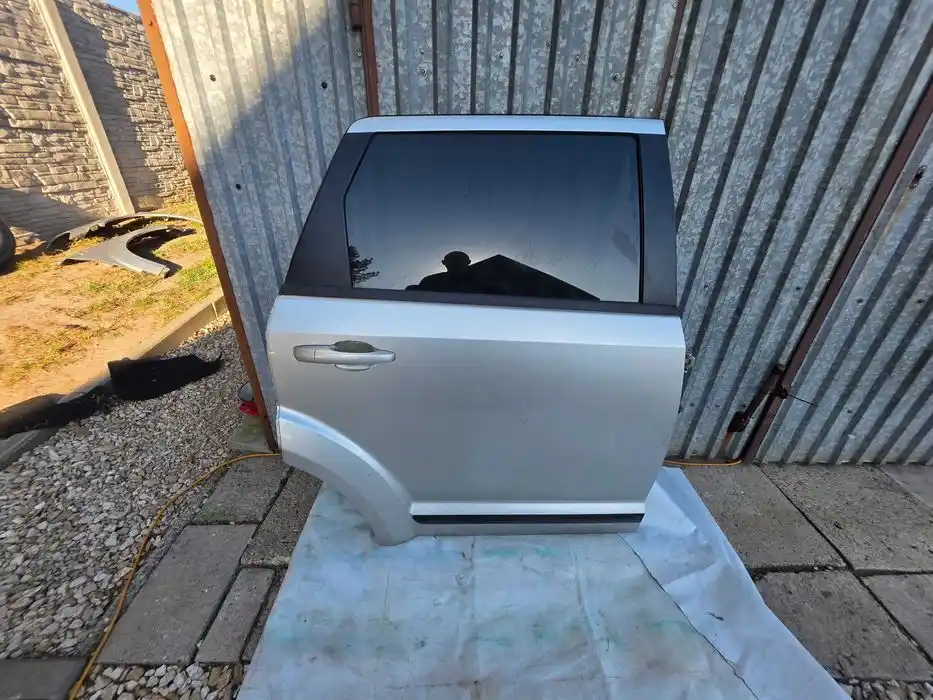 Drzwi Prawy Tył Dodge Journey I Kod Lak.PS2