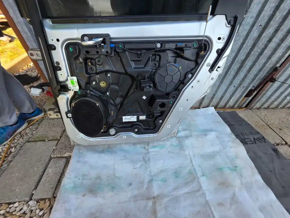 Drzwi Prawy Tył Dodge Journey I Kod Lak.PS2